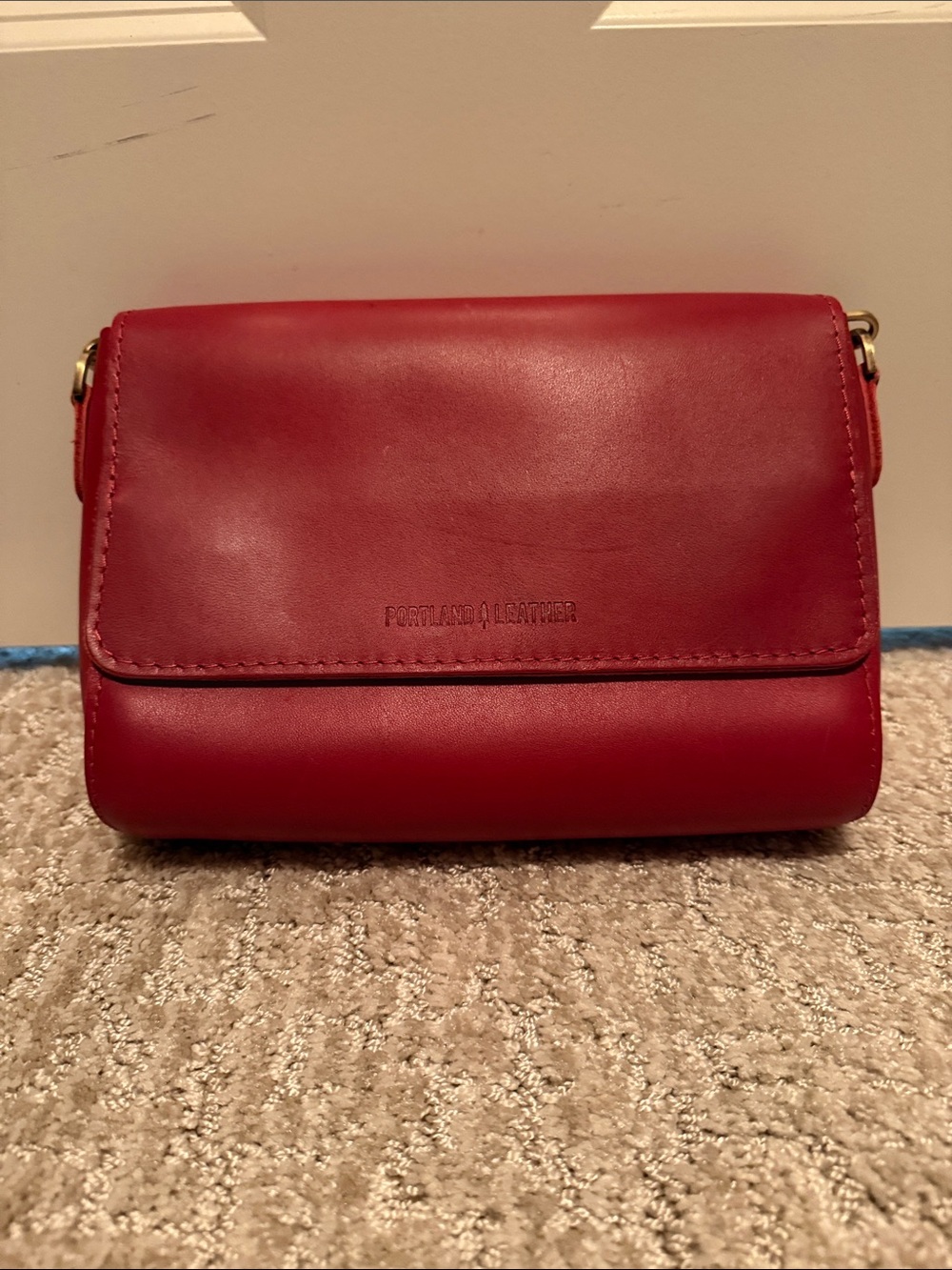 Red Medium Metro Purse - Picture 1 of 5